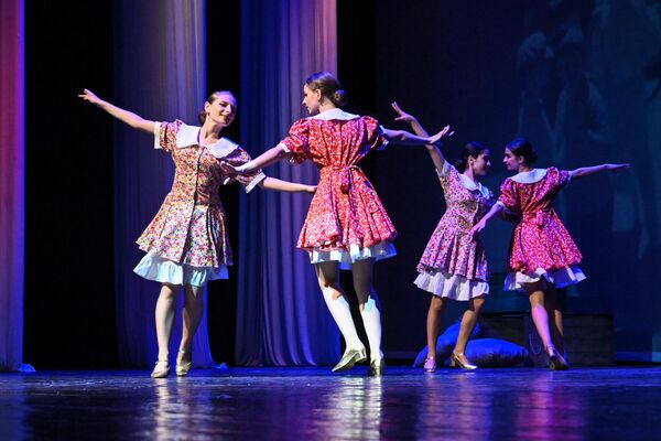 В Баку состоялся праздничный концерт по случаю 80-летия Победы в ВОВ. - Sputnik Азербайджан