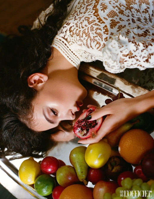 Дева Кассель в журнале L’Officiel, октябрь 2025