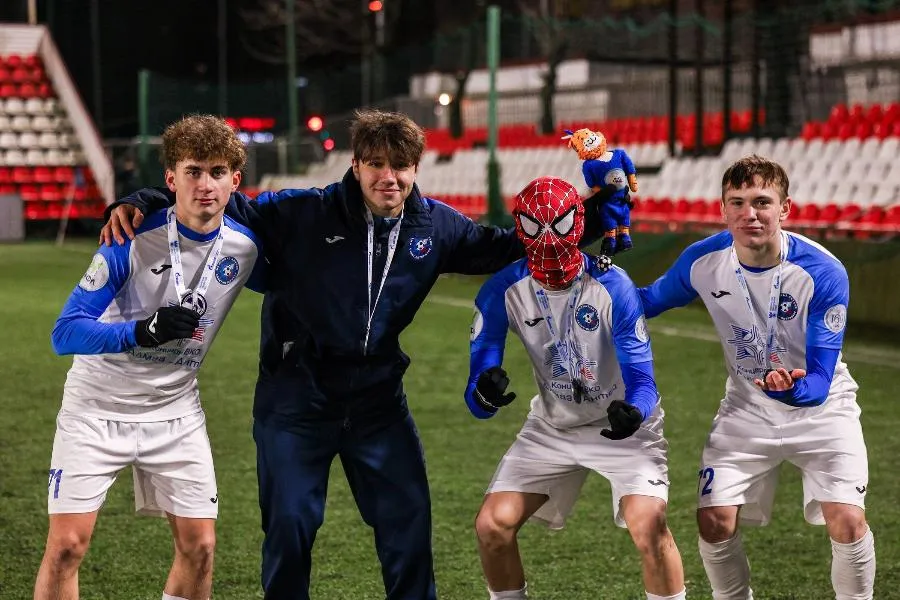 ФК «Алмаз-Антей» стал серебряным призером федеральной ЮФЛ | ФОТО предоставлено пресс-службой ФК «Алмаз-Антей»