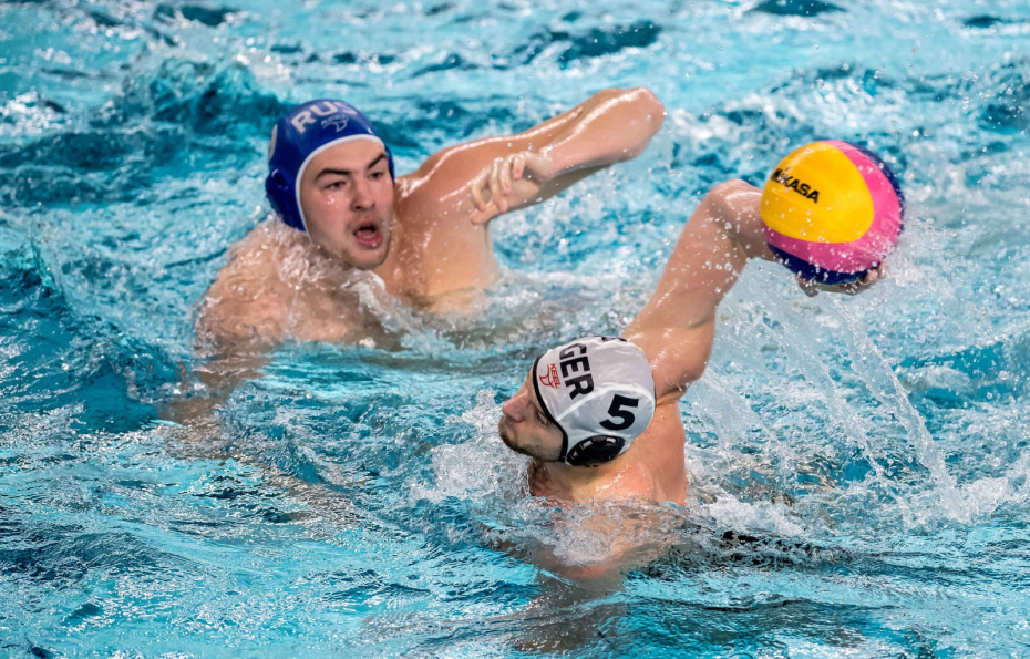 Тобиас Пройсс (в белой шапочке) из Германии и Игорь Бычков (Россия)