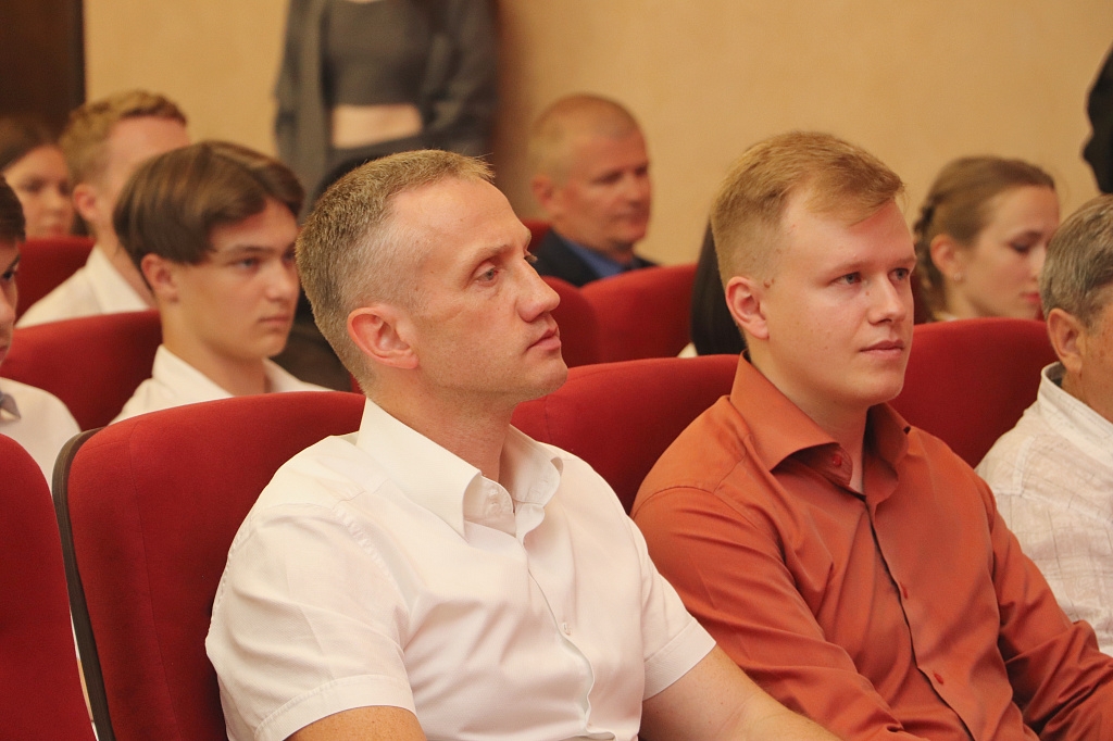Проект молодежь и политика