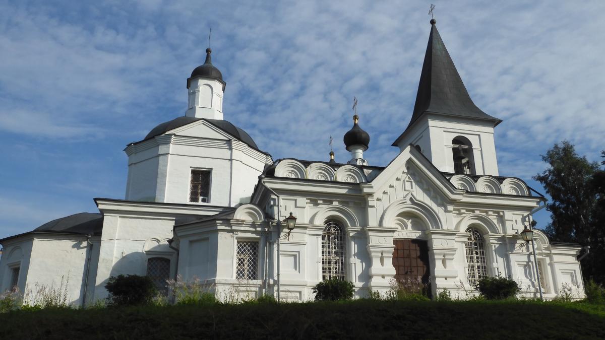 Калужская обл., Таруса - Ц. Воскресения Христова 1