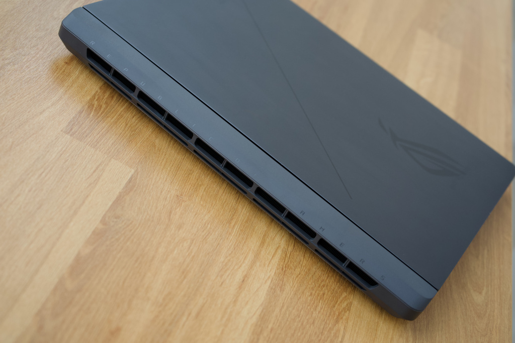 ASUS ROG Strix G16 (G615LR)