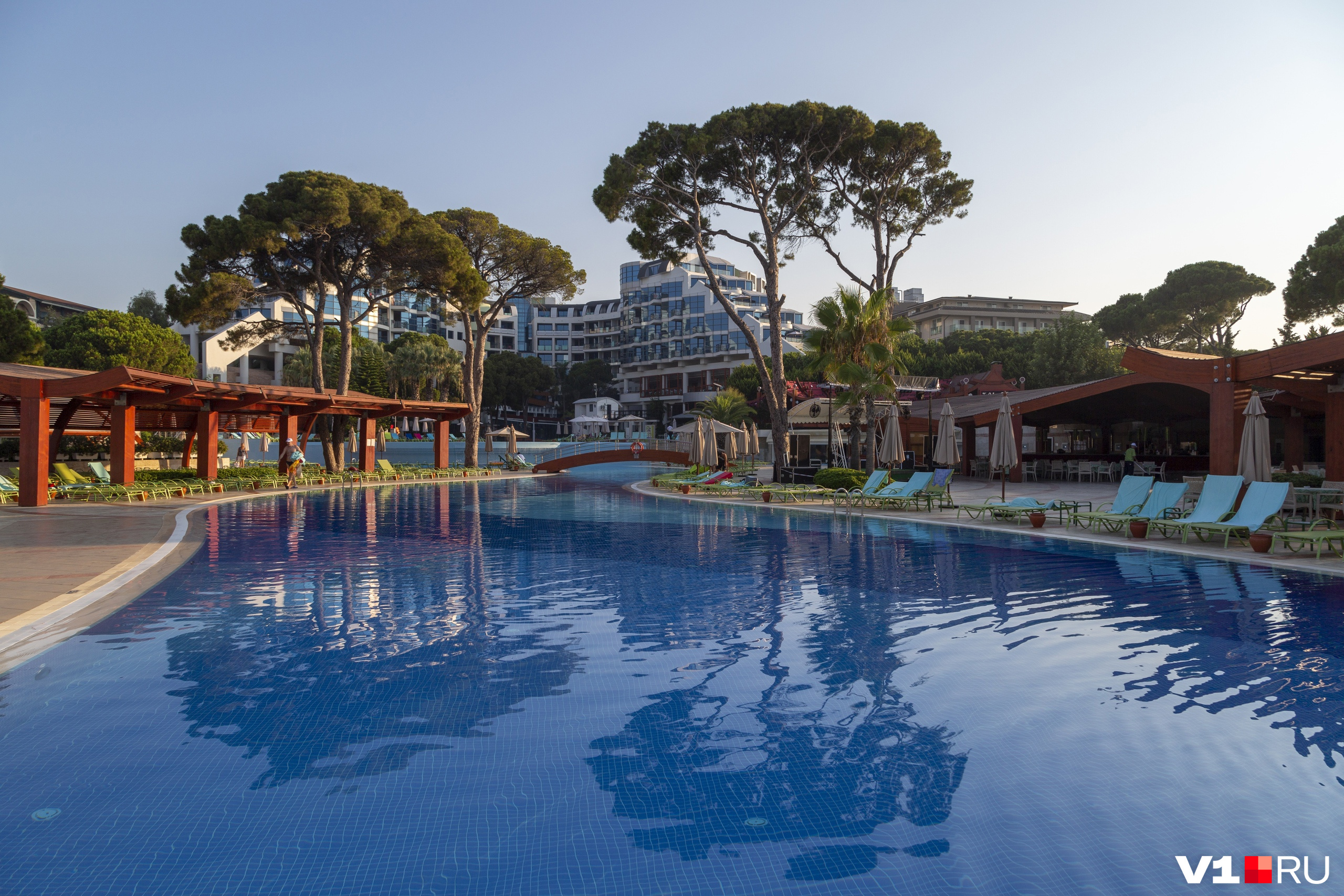 турция из волгограда 2024. район тосмур в алании. пляж клеопатра в алании. дефне дефнем сиде 5 звезд. турция из волгограда 2024.