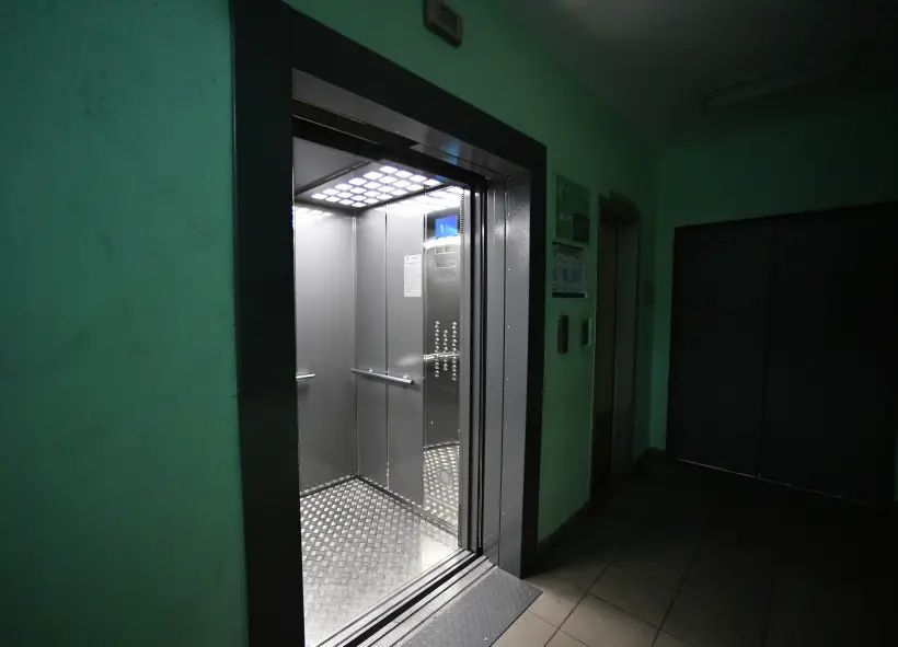 Более 1,3 тыс. лифтов заменили в Москве по программе капремонта с начала года. Фото. © РИА Новости. Михаил Воскресенский