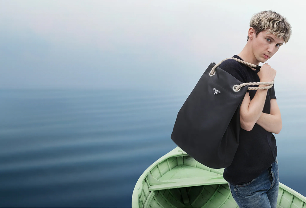 Бренд Prada показал новую рекламную кампанию «Дни лета» (фото 2)