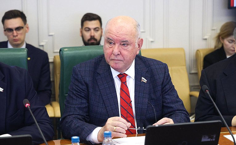 Григорий Карасин