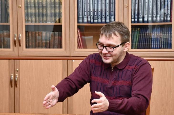 Алексей Сальников научит подростков писать рассказы