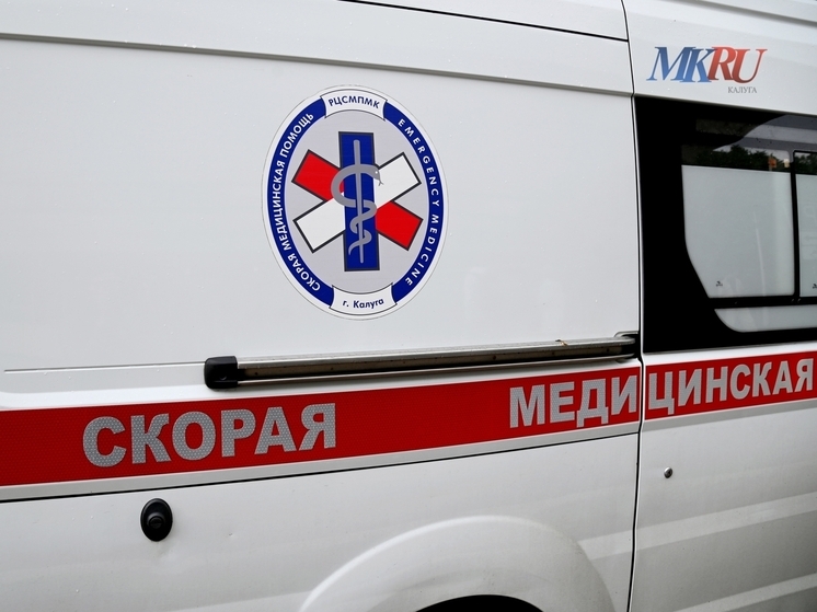 В Калуге пациент напал на фельдшера скорой с ножом