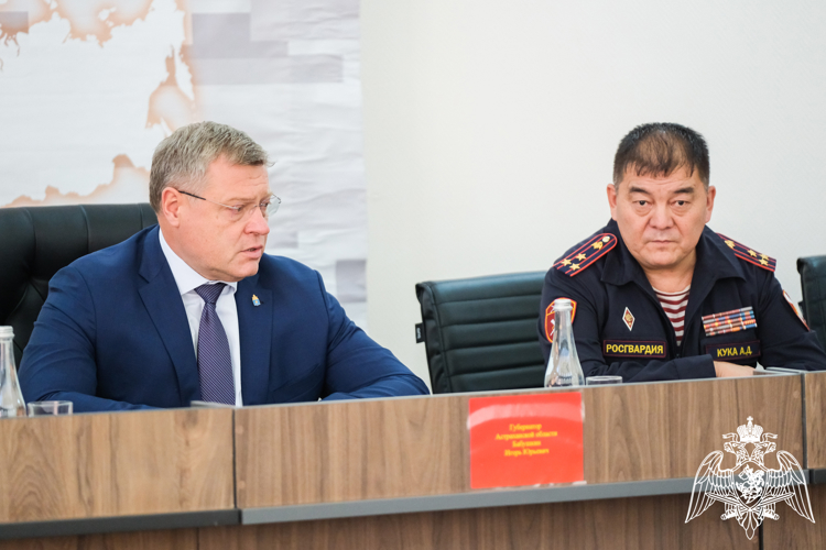 В Астрахани на заслуженный отдых проводили начальника регионального управления Росгвардии Андрея Кука