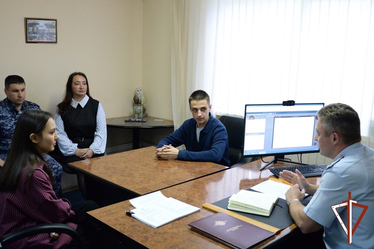В Югре Росгвардия продолжает плановый прием граждан на службу