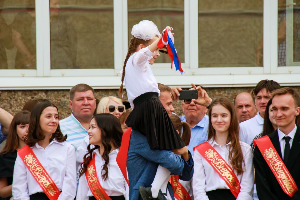 Учителя выпускникам последний звонок