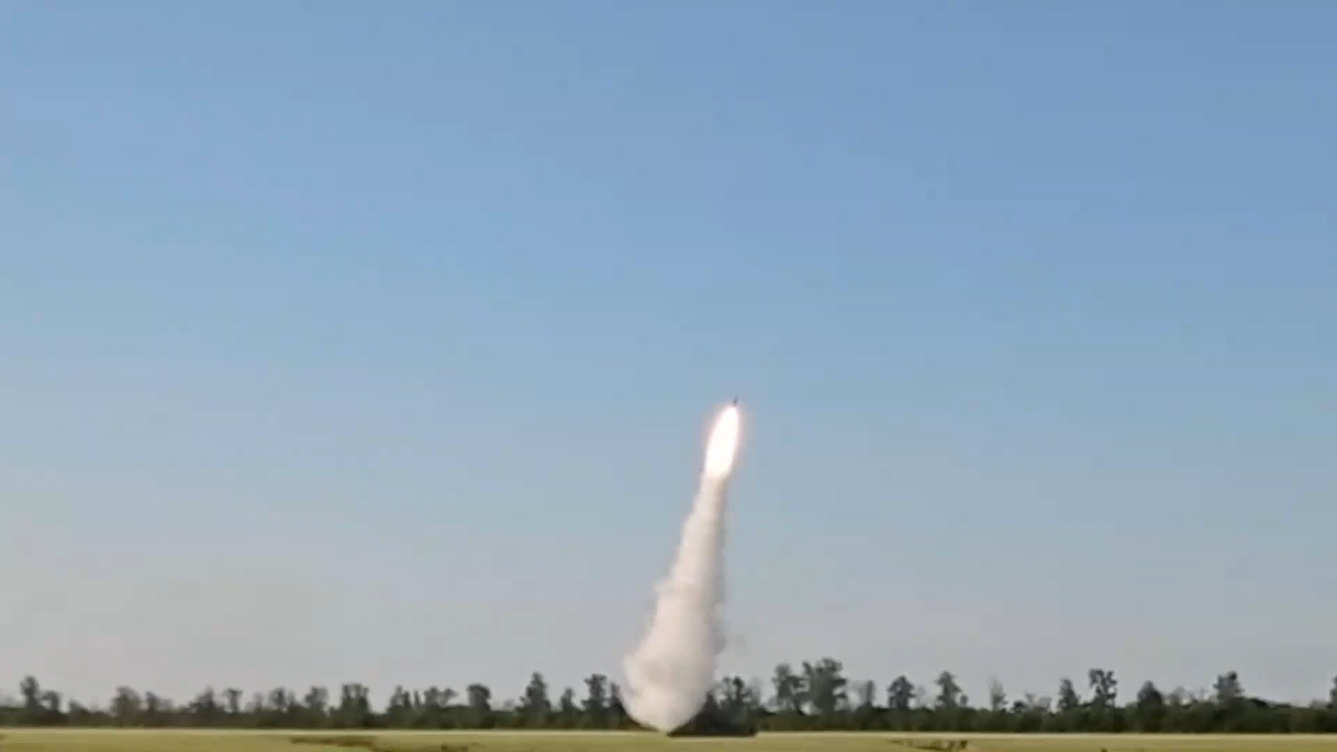 искандер м и тополь м. баллистическая ракета точка у. ракета военная. ракеты над фатежом. ракета нептун украина.