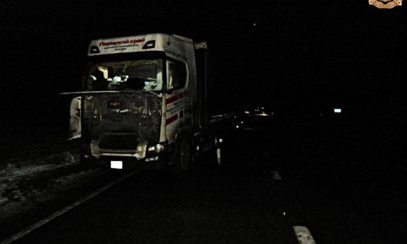 В Ярославской области на трассе «Золотое кольцо» столкнулись легковушка и фура