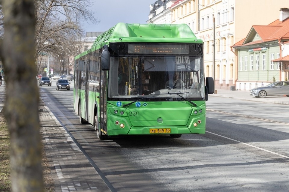 Маршруты автобусов изменятся в Пскове 8 и 9 мая