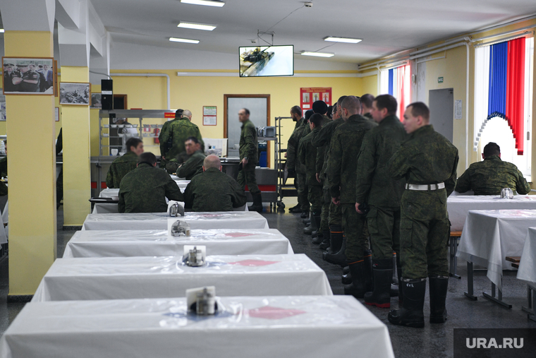 Подготовка и быт мобилизованных в учебном центре Еланский. Свердловская область, армейская столовая, обед, армия россии, учебный центр елань, столовая в воинской части