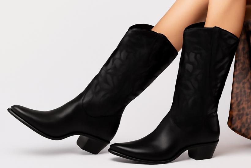 Черные ковбойские сапоги