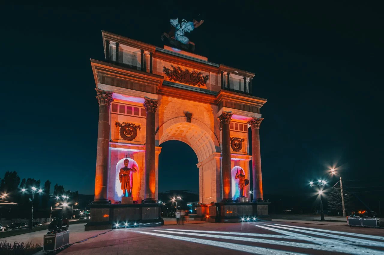 Арка курск фото Триумфальная арка курск фото YugNash.ru