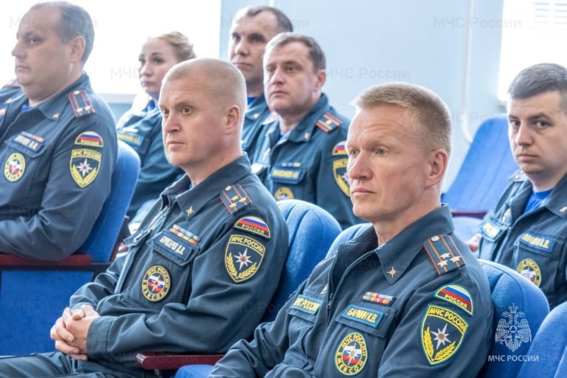 Сотрудники Госпожнадзора отмечают свой профессиональный праздник