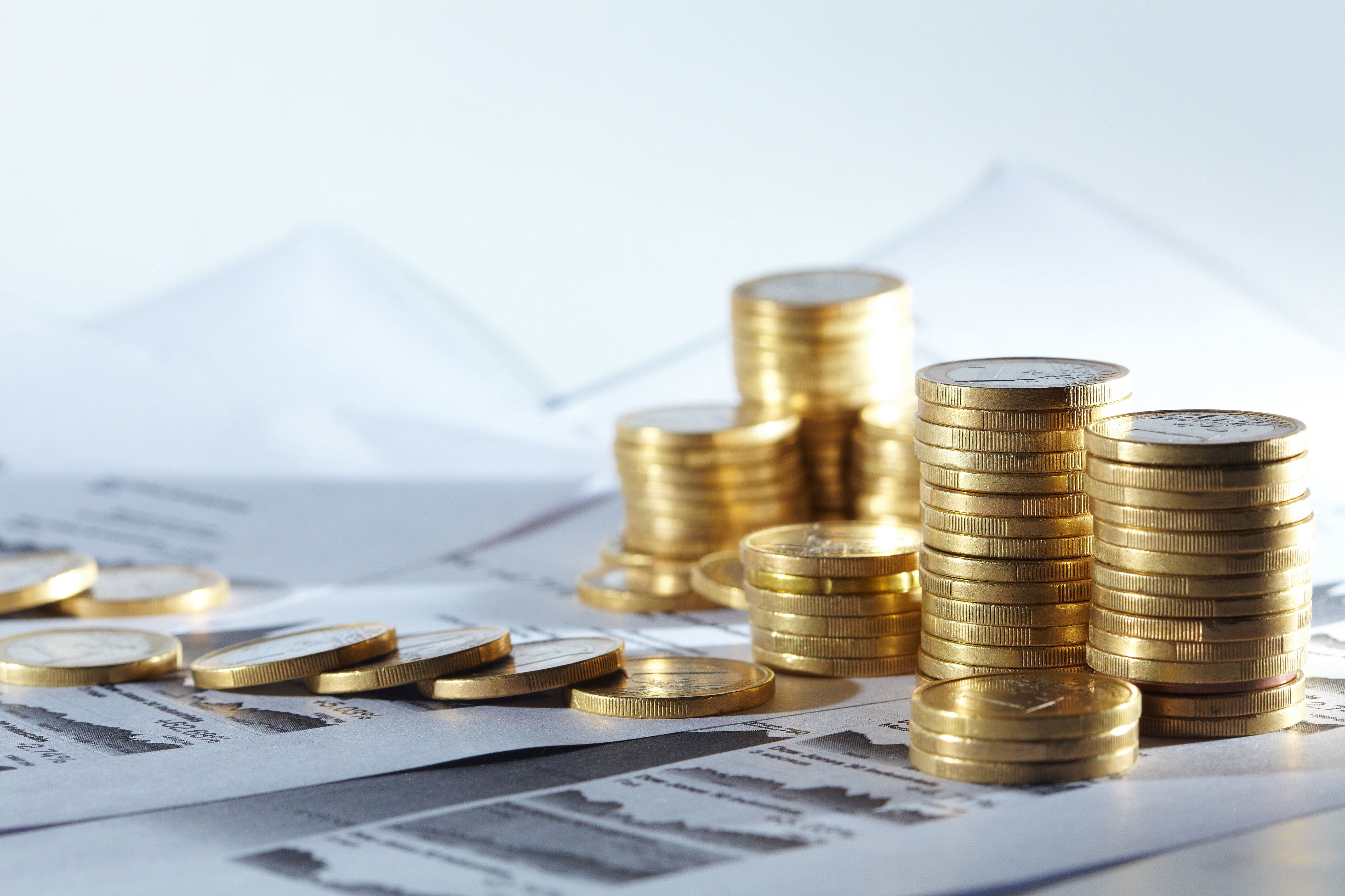 Деньги финансы. Деньги это в экономике. Фон для презентации финансы. Экология и деньги. Инвестиционный фонд.