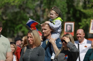 По главной улице Челябинска прошел «Бессмертный полк» 