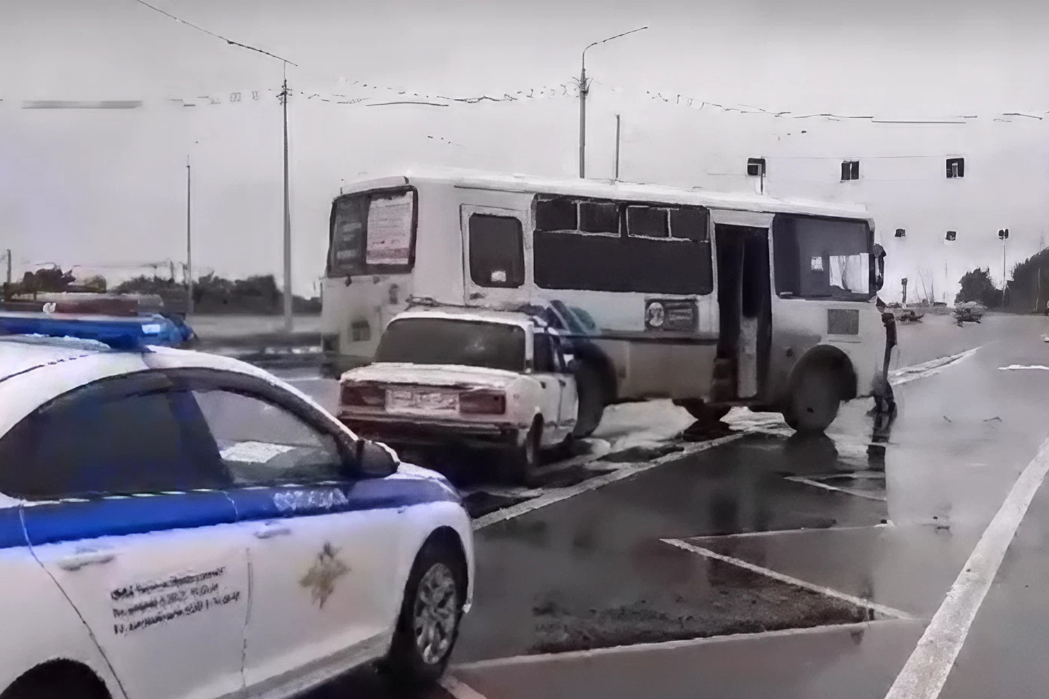 Пассажиры омск. Пешеход.