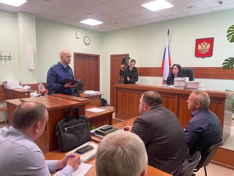 Бывшему главе правительства Красноярского края запросили 6 лет колонии