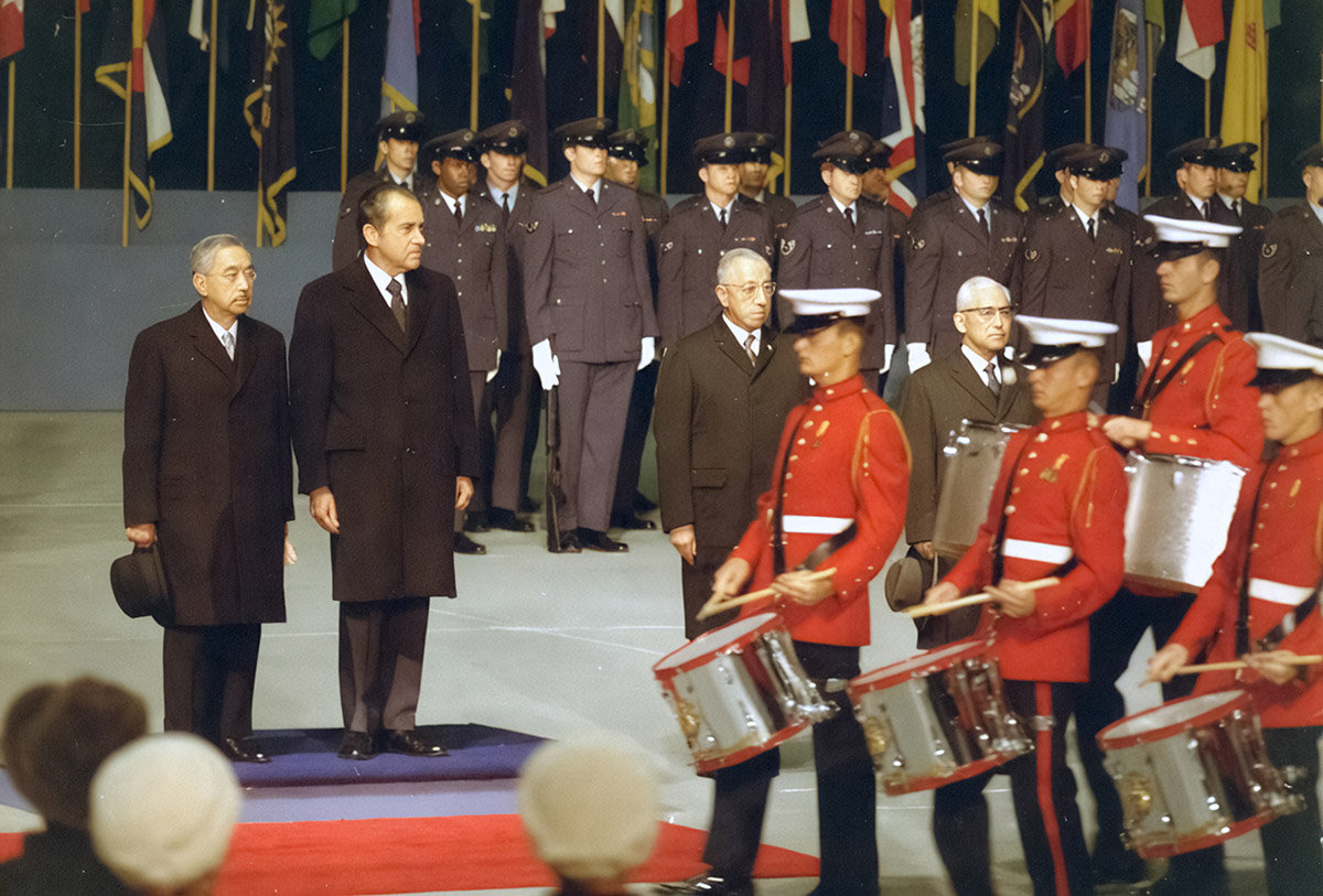 Никсон Хирохито