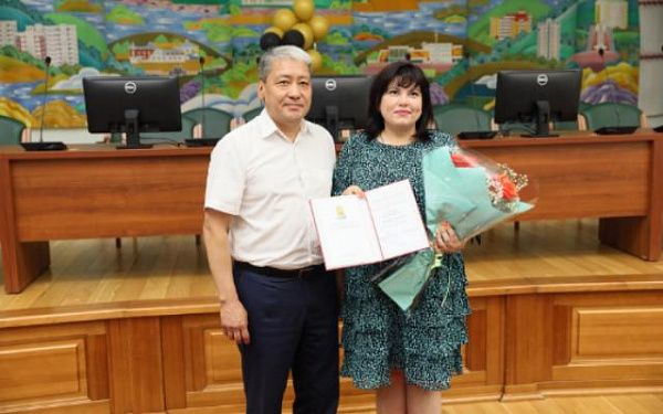 В Улан-Удэ чествовали работников торговли и общепита