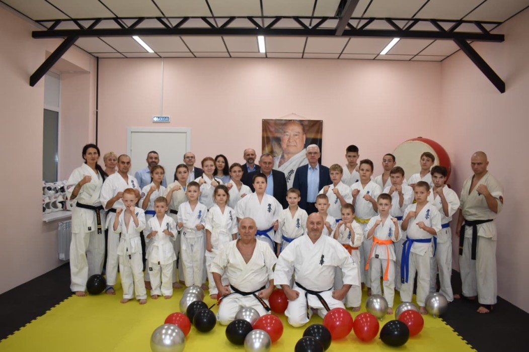 РУСАЛ подарил каратистам Емвы новый спортивный зал