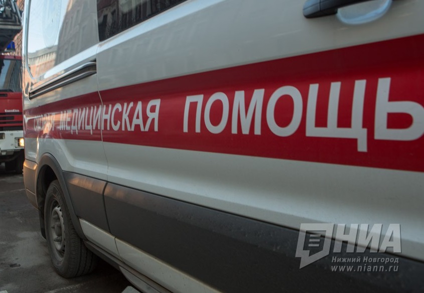 На Автозаводе водитель врезался в крыльцо дома и погиб