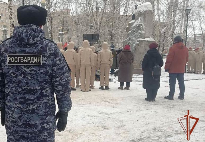 Безопасность во время митинга в честь великого русского полководца обеспечила Росгвардия в Томске