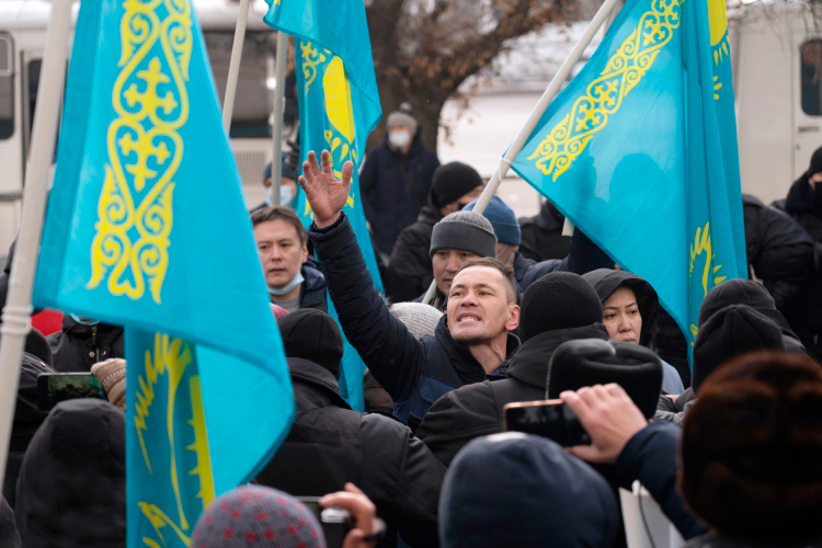 «Конституция становится более национальной, с одной стороны, но и более демократичной»