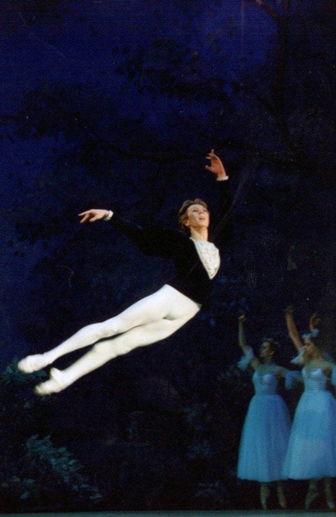 Балет Жизель - один из любимейших балетов в творческой биографии артиста..jpg