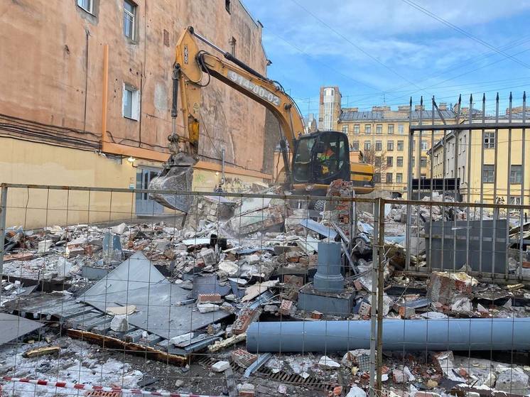 Петербуржцы начали борьбу за старейшее здание Московского района
