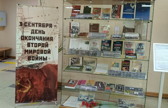 посетили выставку «ПОСЛЕДНИЕ ЗАЛПЫ ВЕЛИКОЙ ВОЙНЫ» (2).jpg