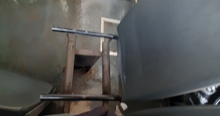 В Ярославле две девушки подрались за место на подножке маршрутки_233034