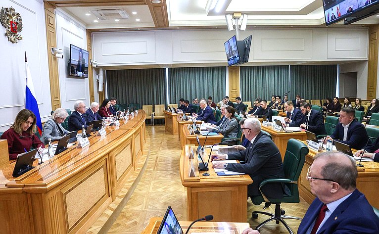 Заседание Совета по вопросам развития Сибири при Председателе Совета Федерации ФС РФ «Человеческий капитал Сибири: проблемы и перспективы развития»