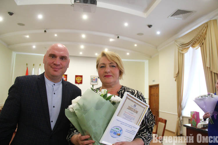 Гномландия, седумы и билет в детство: победителям конкурса «Омские улицы» вручили награды в администрации города