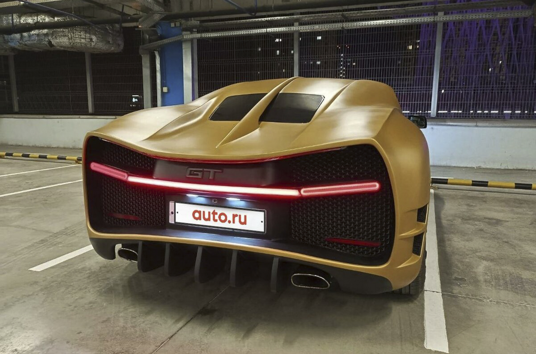 Bugatti Chiron за 1000000