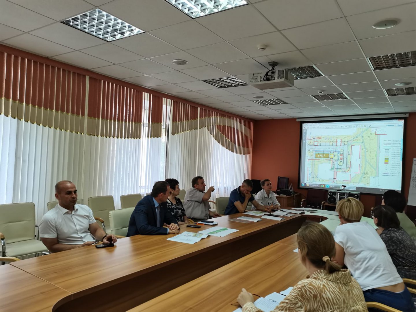 Владимир кильтау тюмень. Управа калининского савчук. Калининская управа города тюмени. Управа као. Управа калининского административного округа тюмень.