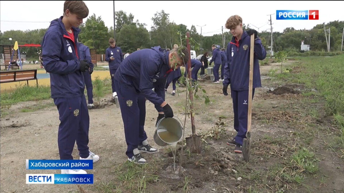 «Вложить сердце и душу»: юные футболисты национальной сборной приняли участие в акции «Сохраним лес»