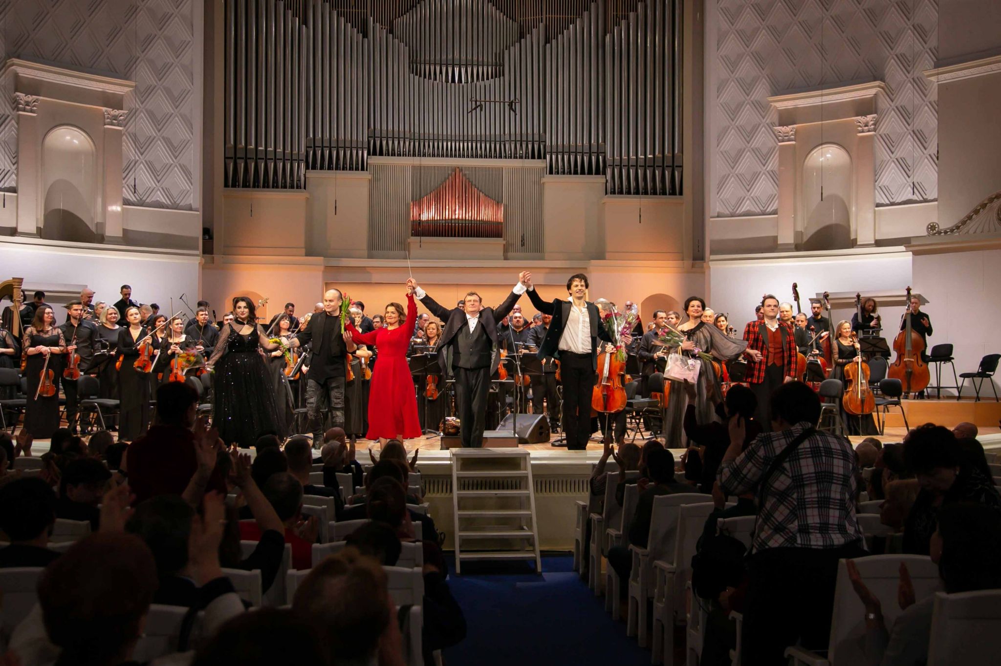 В Москве прошел концерт к 90-летию со дня рождения Геннадия Гладкова