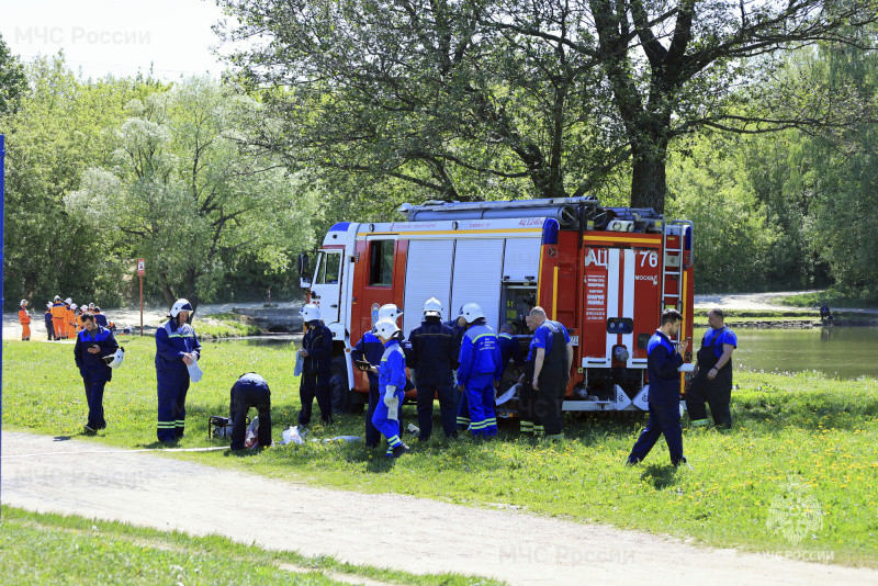 Тренировка сводной мобильной группировки городских служб прошла в ЮВАО столицы