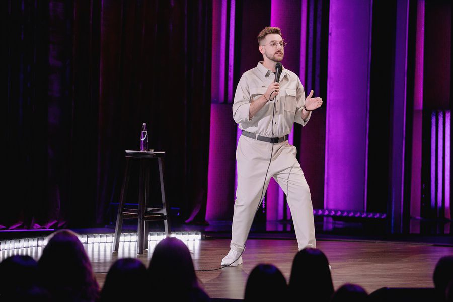 бебуришвили камеди. бебуришвили стендап. эпоха осуждения бебуришвили. сольный концерт андрея бебуришвили. андрей бебуришвили эпоха осуждения.