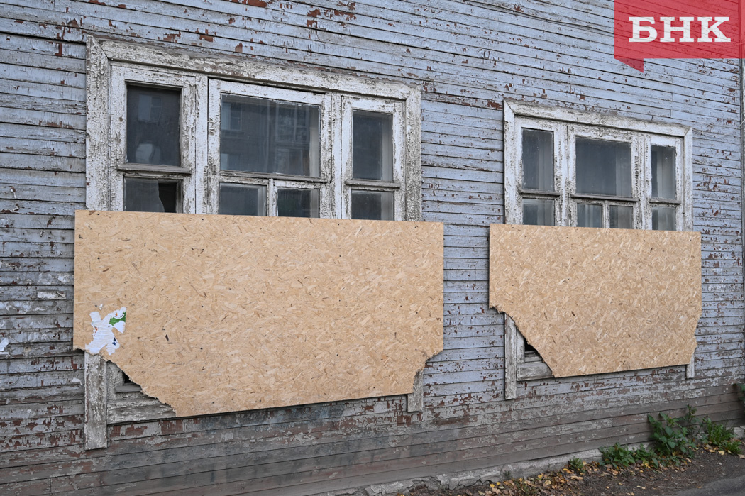 Нежелание жить в ветхом доме обернулось для сосногорца колонией строгого режима