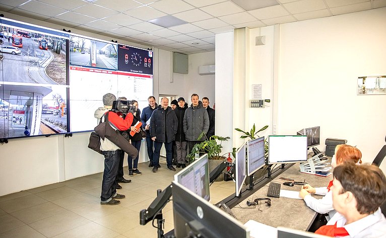 Первый заместитель Председателя Совета Федерации Андрей Яцкин и председатель Комитета СФ по аграрно-продовольственной политике и природопользованию Александр Двойных посетили Таганрог