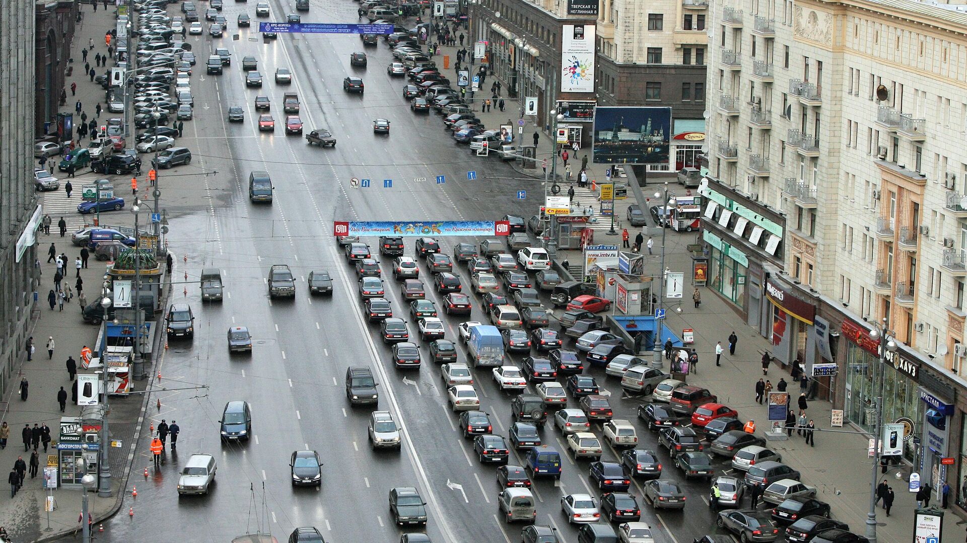 Москва улица летия. Тверская улица 2006 год. Тверская улица 2005 год. Тверская улица в Москве 2000. Тверская улица 2010 год.