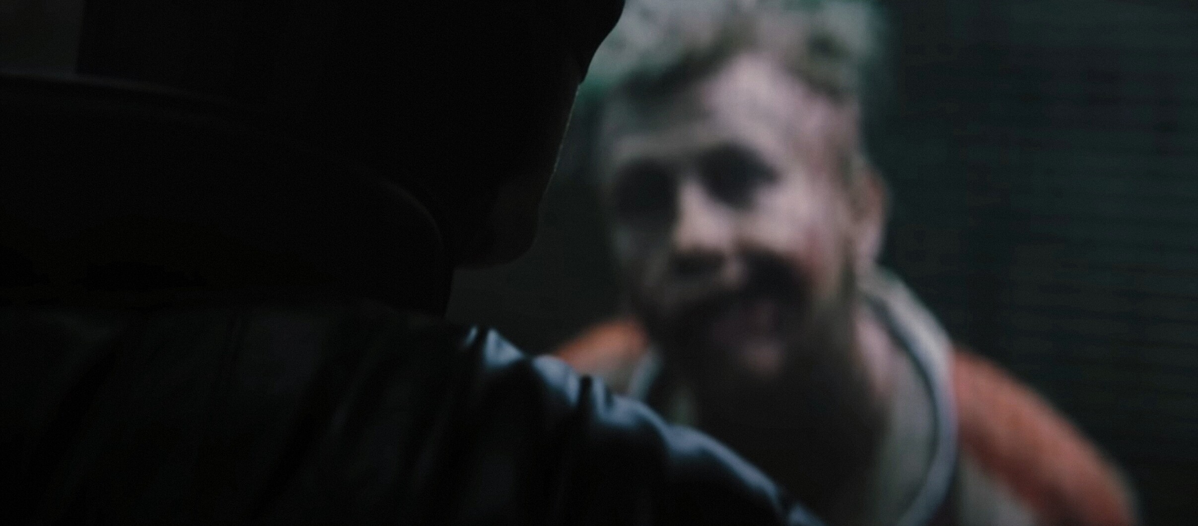 Лига справедливости зака снайдера джокер и бэтмен. Джокер 2022 барри кеоган. Сцена после титров бэтмен начало 2005. Джокер джаред лето лига справедливости зака снайдера. Сцена после титров бэтмен.