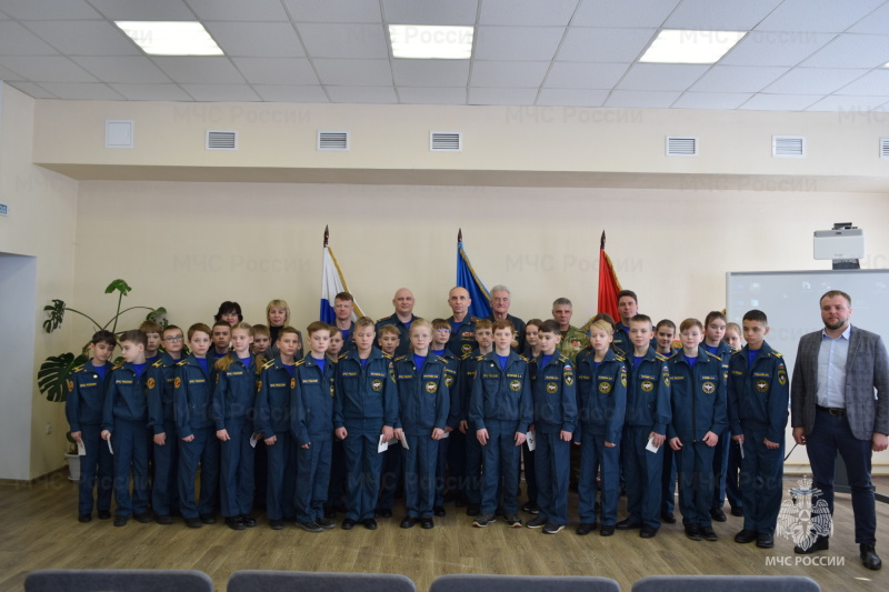 27 воспитанников кадетского класса средней школы №1 г. Иваново дали торжественную клятву